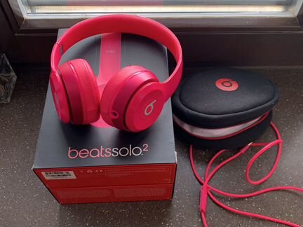 Беспроводные наушники Beats solo2