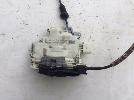 Замок двери передний правый Volkswagen Passat B7