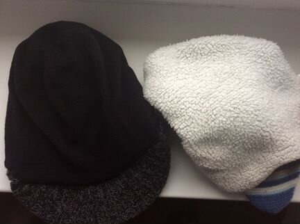 Шапки, шарф,кепки и перчатки на мальчика